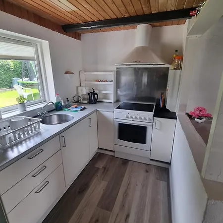 A Cozy House To * Vandel